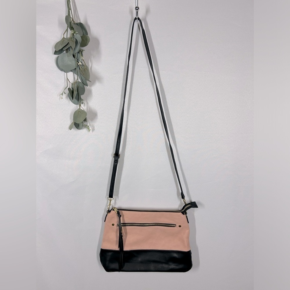 Crossbody Purse Light Pink Black Zipper Closure Two Tone Cheetah Fabric